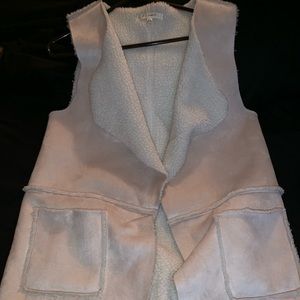Sleeveless women wool/suede coat